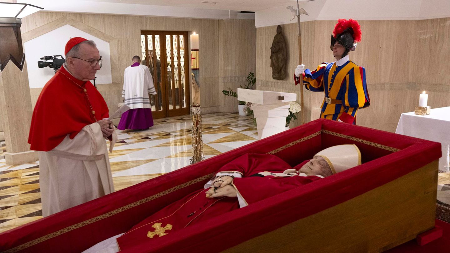 Tod des Papstes: Gäste aus aller Welt bei Beisetzung von Franziskus