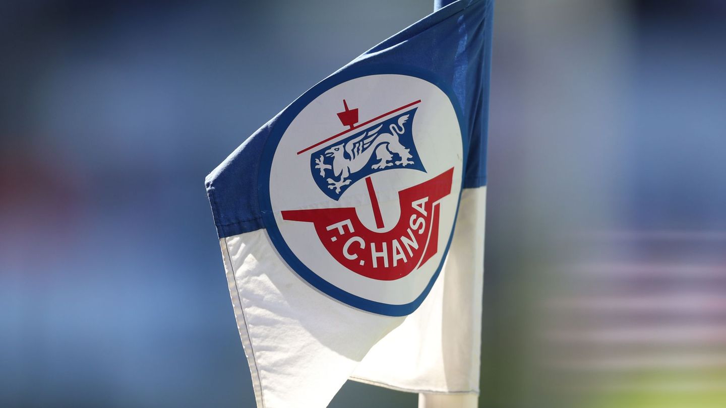 Fußball: Drittligist Hansa Rostock erhält Lizenz ohne Bedingungen