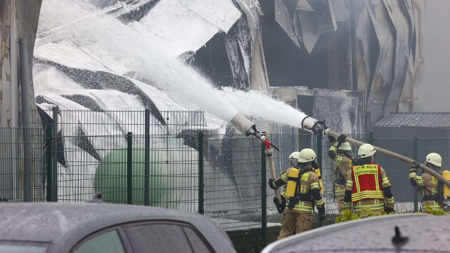 Feuer: Vermutlich Millionenschaden bei Brand in Goch