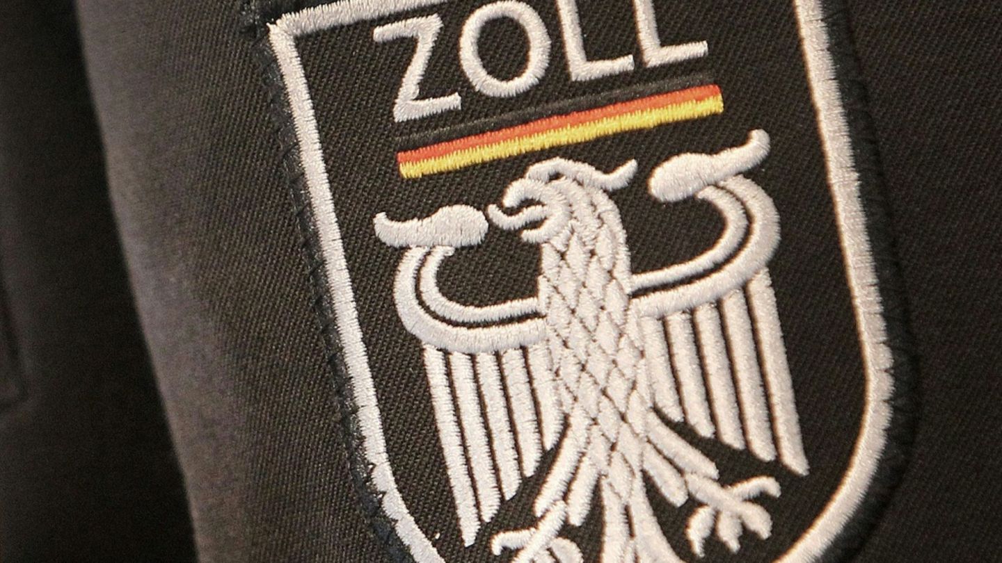 Zollbeamte entdecken an Karlsruher Flughafen 23 geschützte Korallen in Gepäck
