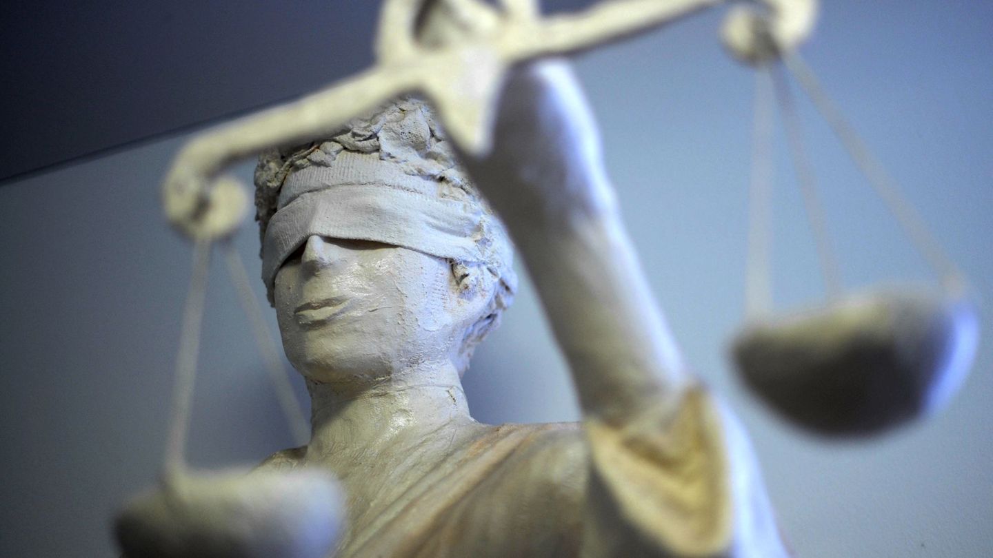 Bahnhofsviertel Frankfurt: Mann will in Haft und ermordet Bettler: lebenslang