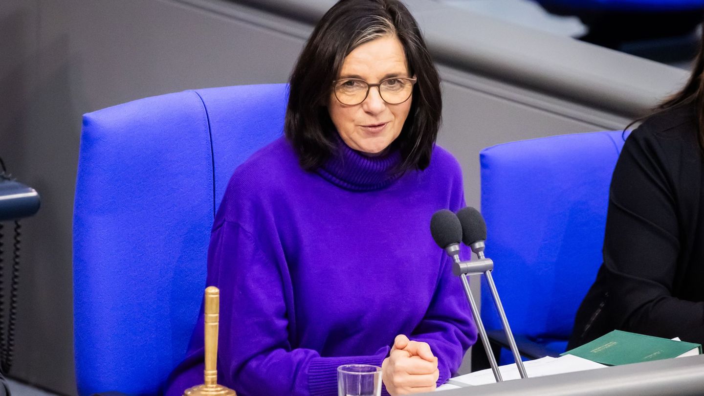 Drohungen gegen Politiker: Göring-Eckardt: Wurde mit einem spitzen Gegenstand bedroht