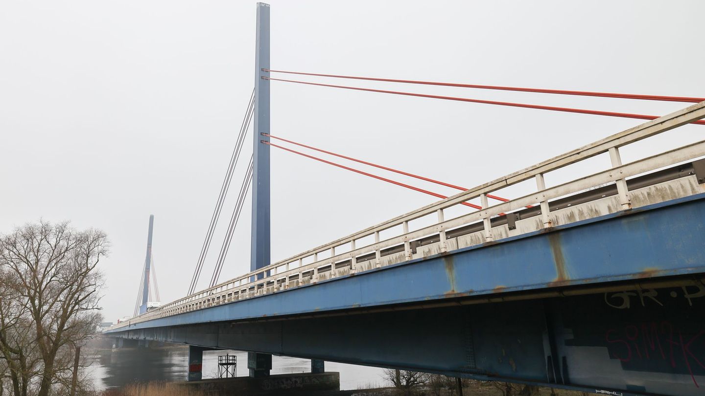 Staus erwartet: A1 in Hamburg Richtung Norden gesperrt