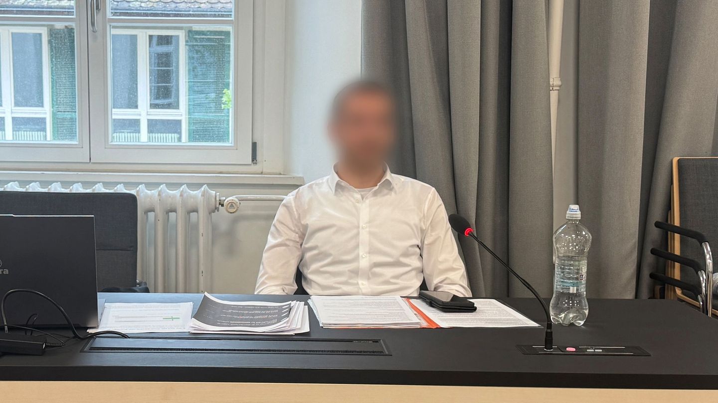 Prozesse: Schamlippen verstümmelt: 26-Jähriger vor Gericht