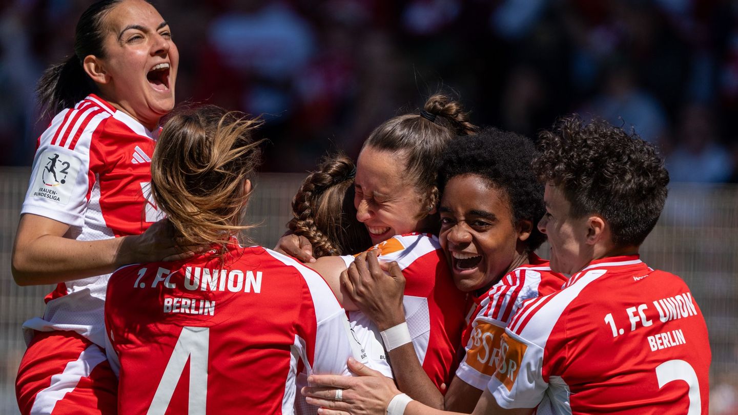2. Fußball-Liga: Historischer Union-Tag: Frauen steigen in Bundesliga auf