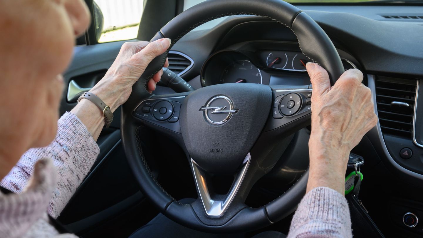 Verkehr: Senioren und Führerschein: Mehr verunglücken mit dem Auto