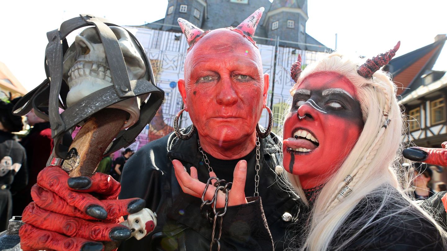 Brauchtum: Tausende feiern im Harz die Walpurgisnacht