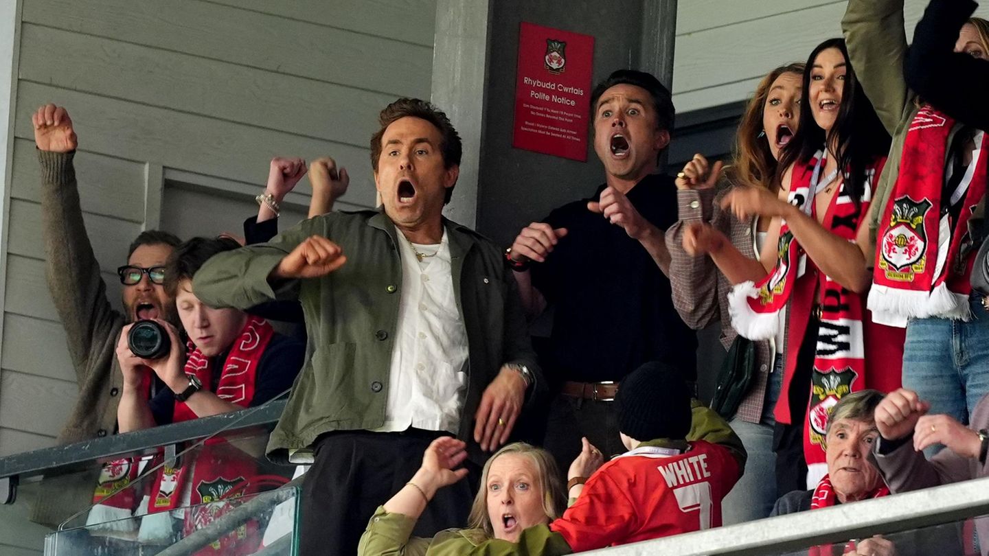 Leute von heute : Ekstase pur: Ryan Reynolds hat Grund zum Jubeln