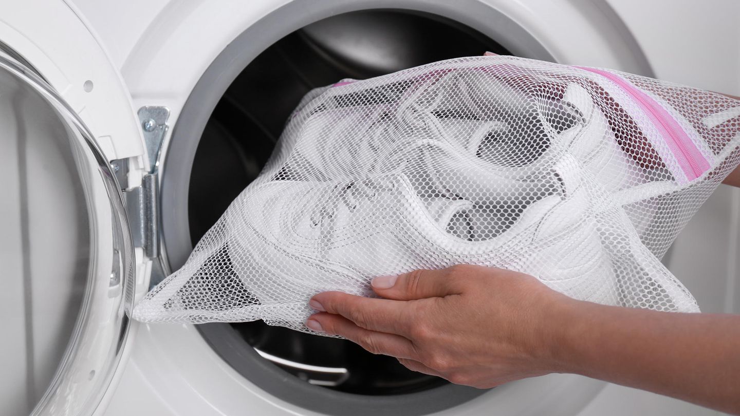 Lifehack: Sneaker reinigen: So werden dreckige Turnschuhe wieder sauber