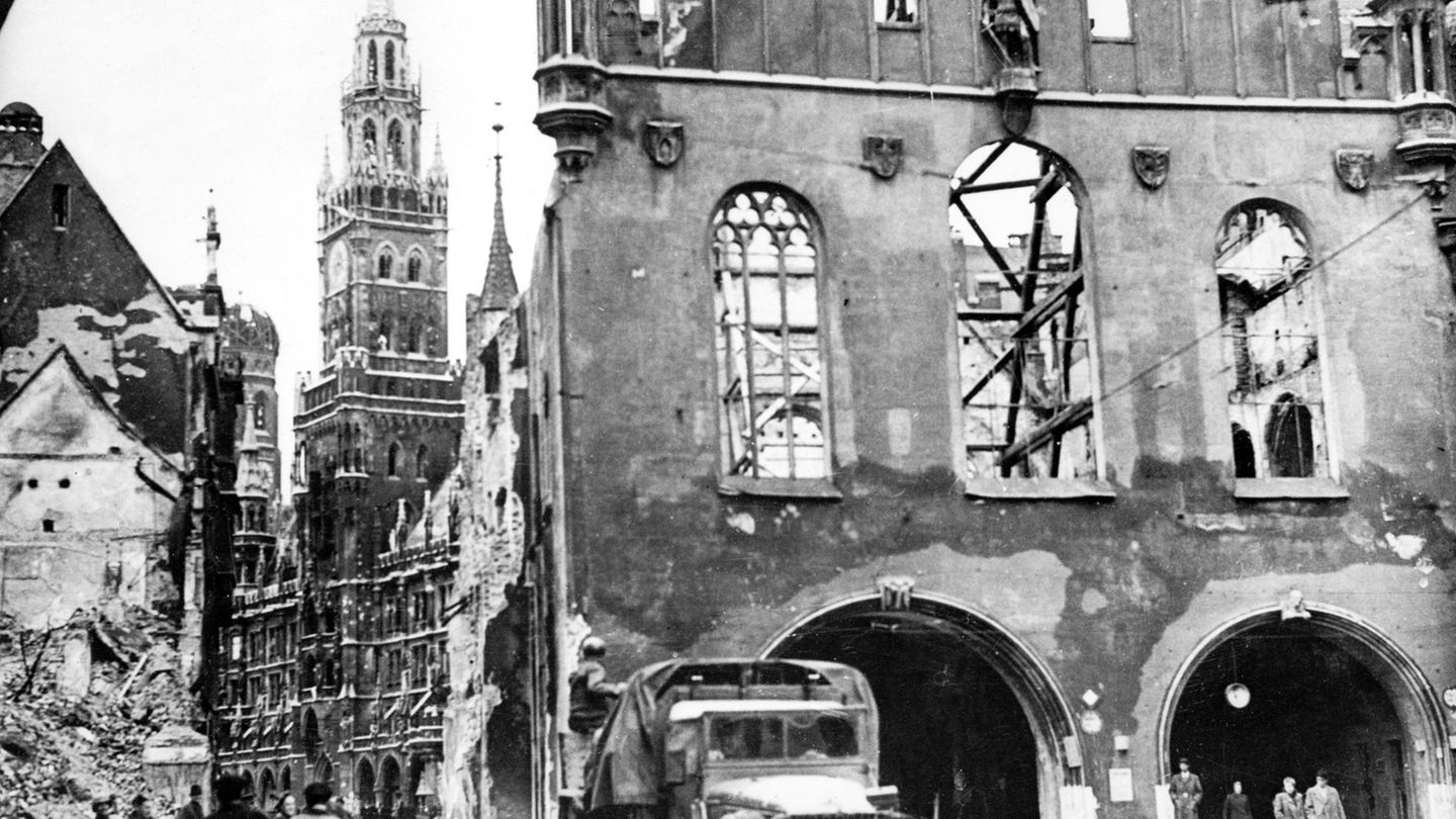 Befreiung von Hitler-Diktatur: Landtag und Stadt Augsburg gedenken des Kriegsendes