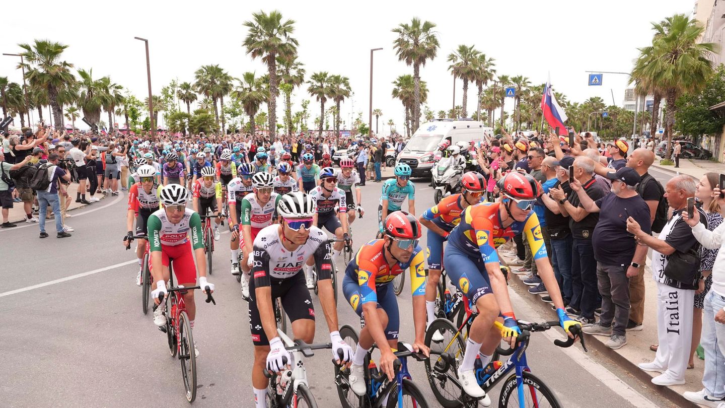 Radsport: „Grande Partenza“ in Albanien: Pedersen gewinnt Giro-Auftakt