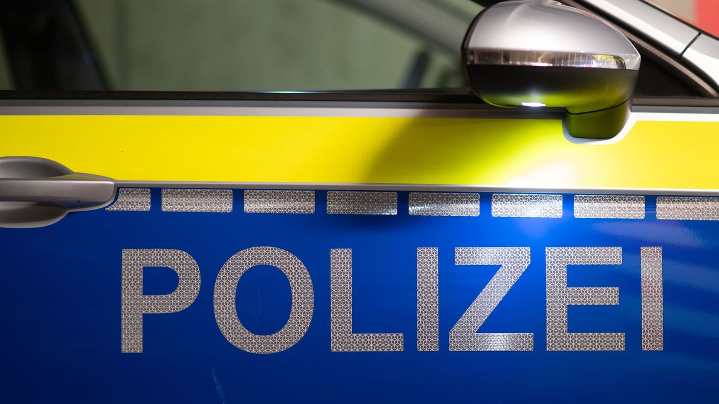 Verkehrsunfall mit Bus: Autofahrerin bei Unfall mit Bus schwer verletzt