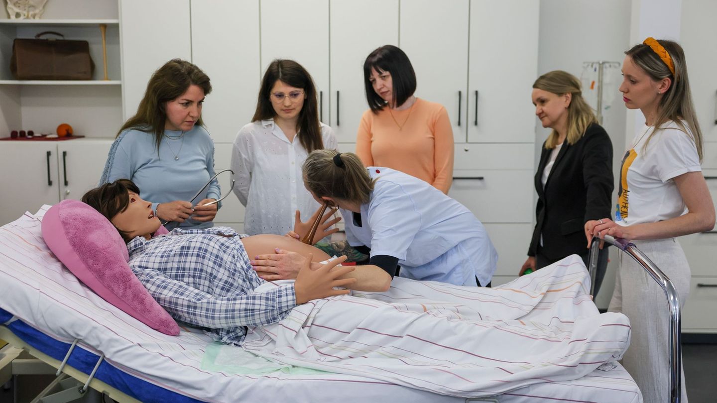 Hebammen: Pilotprojekt in Sachsen für Hebammen aus Drittstaaten