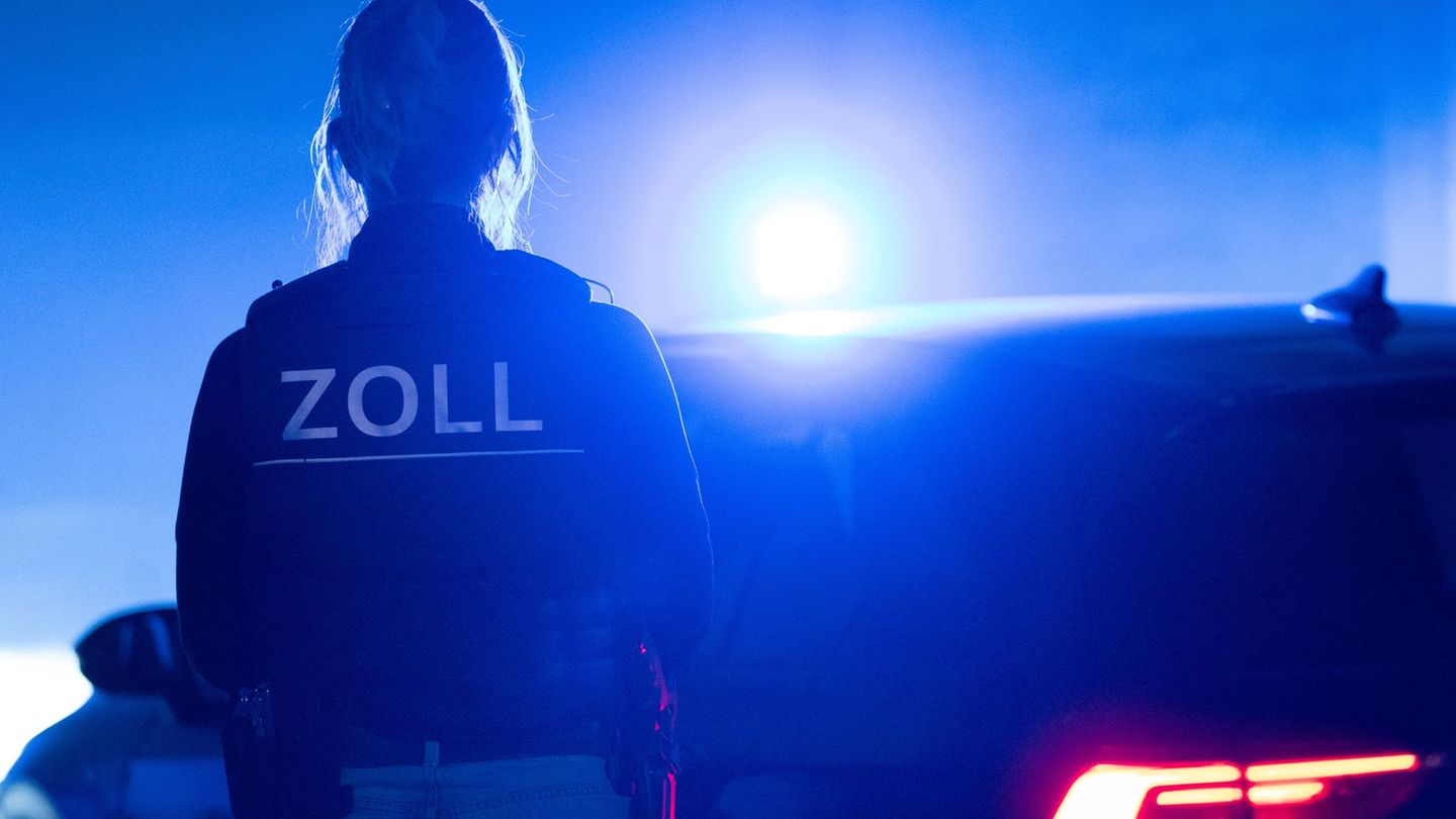 Drogenfund: Zoll stellt 10 Kilo Haschisch auf A7 sicher
