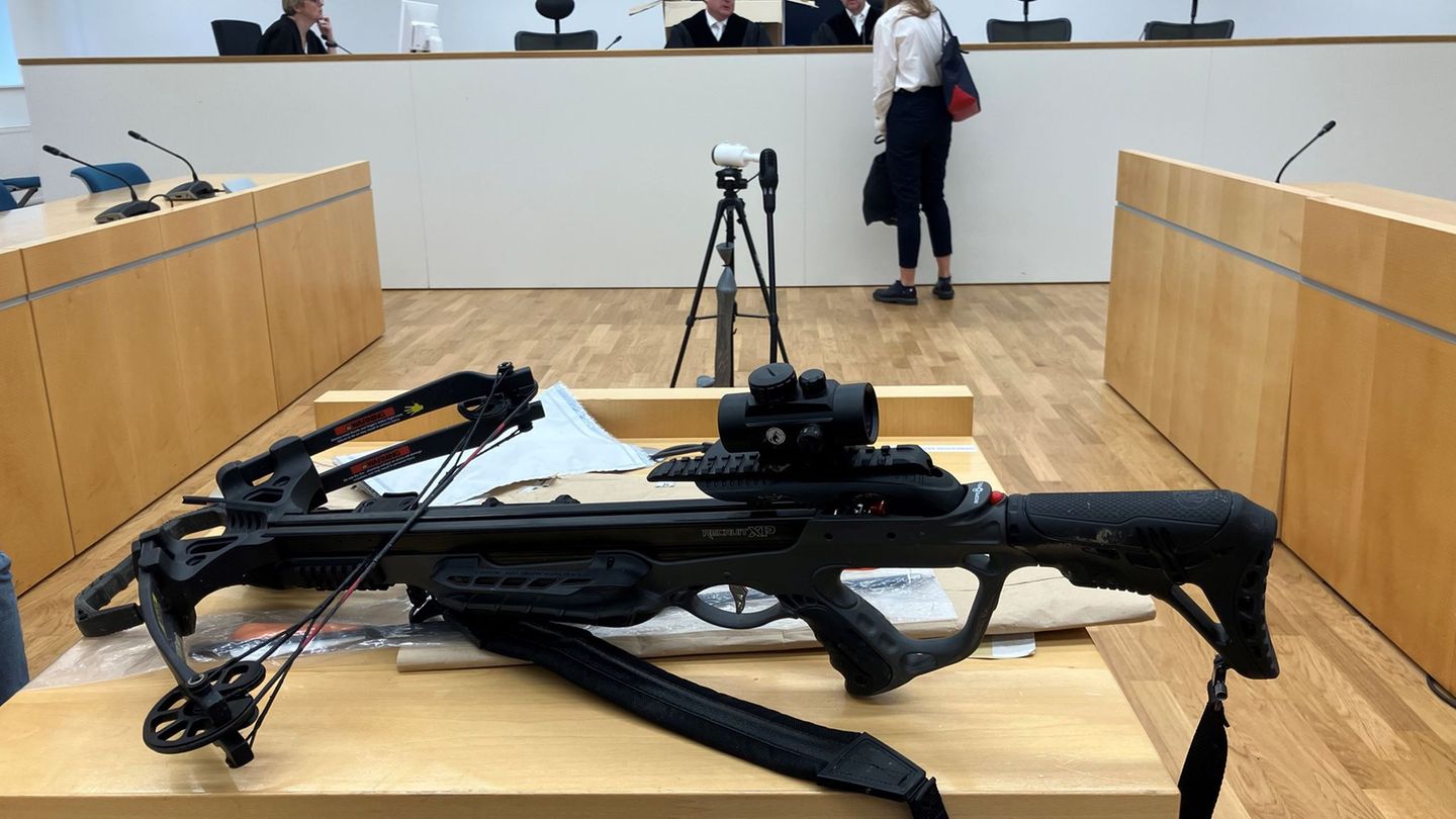 Tödlicher Streit: Mit Armbrust Mann getötet – Prozessauftakt in Erfurt