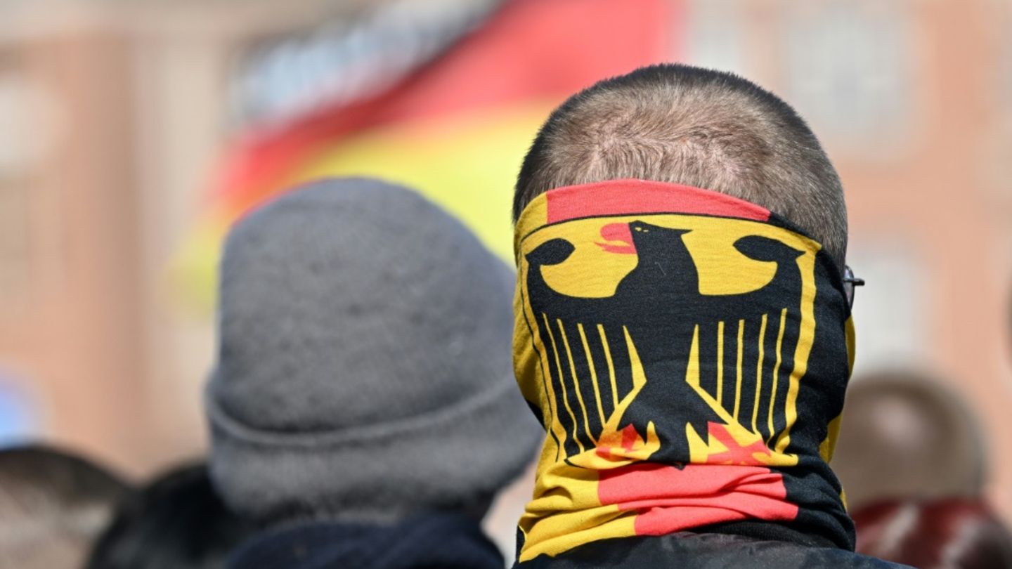 Anschläge auf Flüchtlinge und Linke geplant: Behörden zerschlagen rechtsextreme Zelle