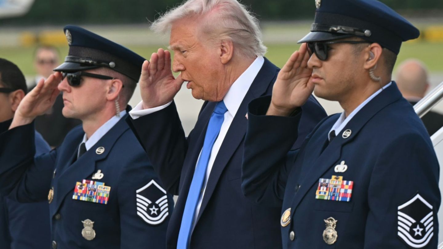 Panzer, Hubschrauber, Fallschirmspringer: Armee nennt Details von Trump-Parade