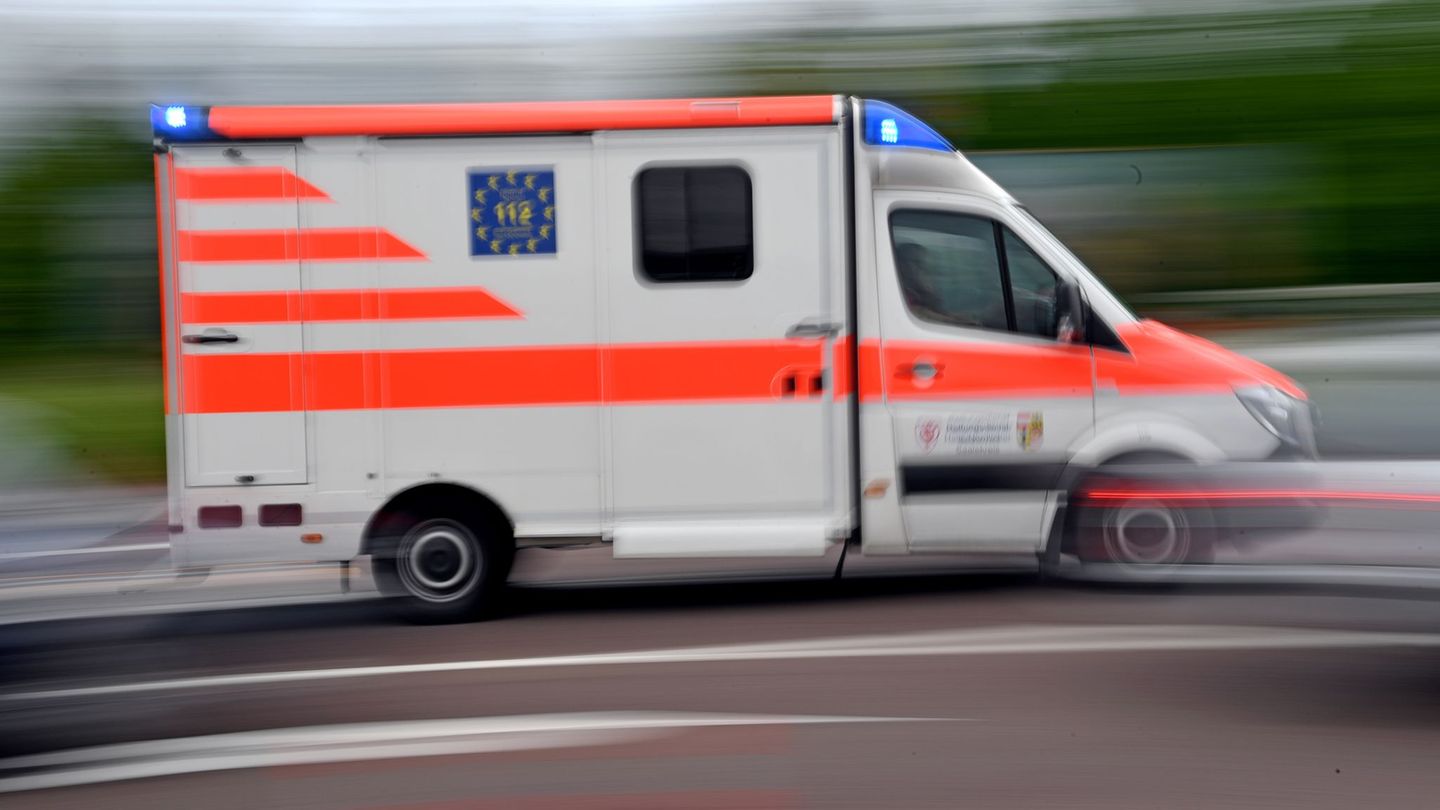Unfälle: Mit Traktor überschlagen – 28-Jähriger schwer verletzt