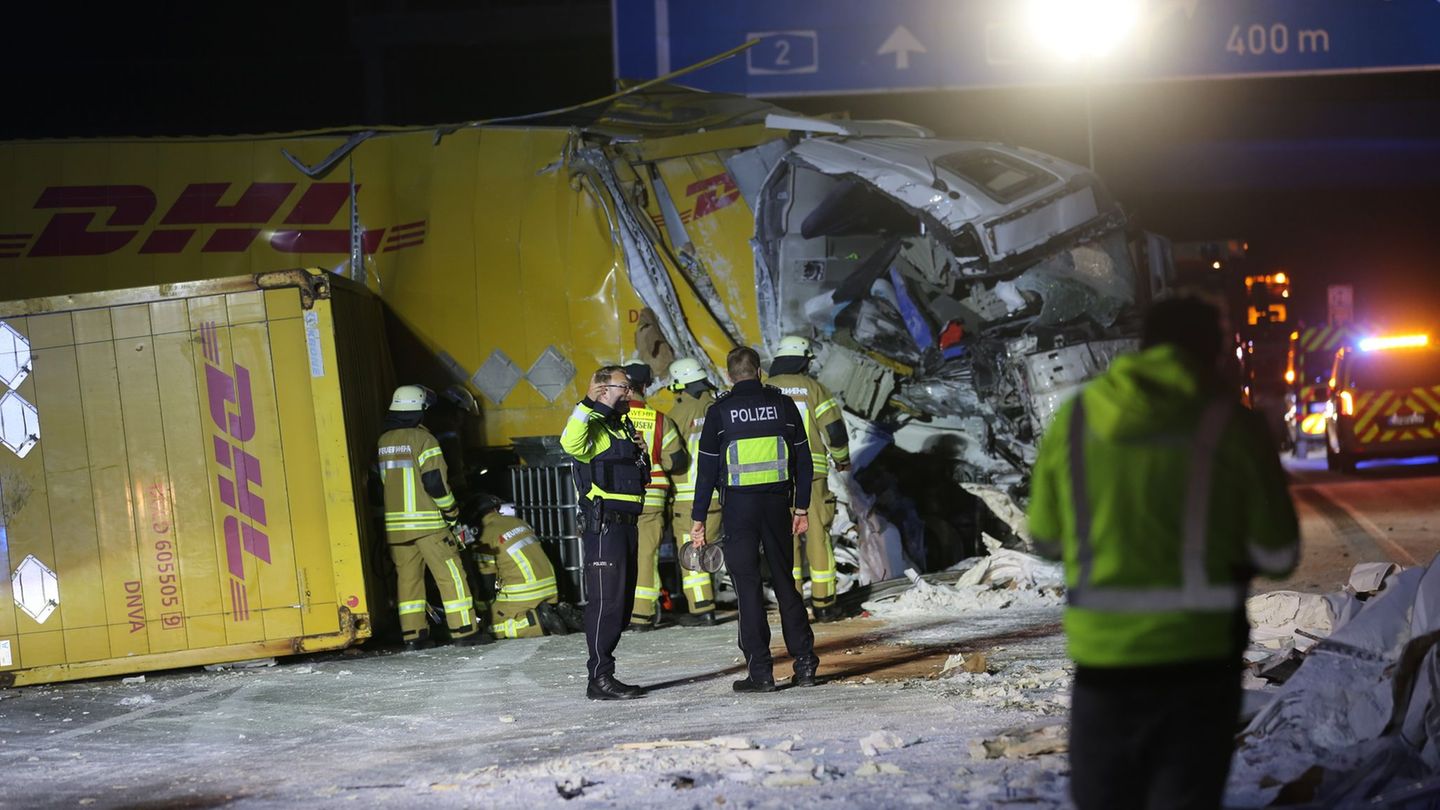 Sperrung: A2 Richtung Dortmund nach Lkw-Unfall bis Mittag gesperrt