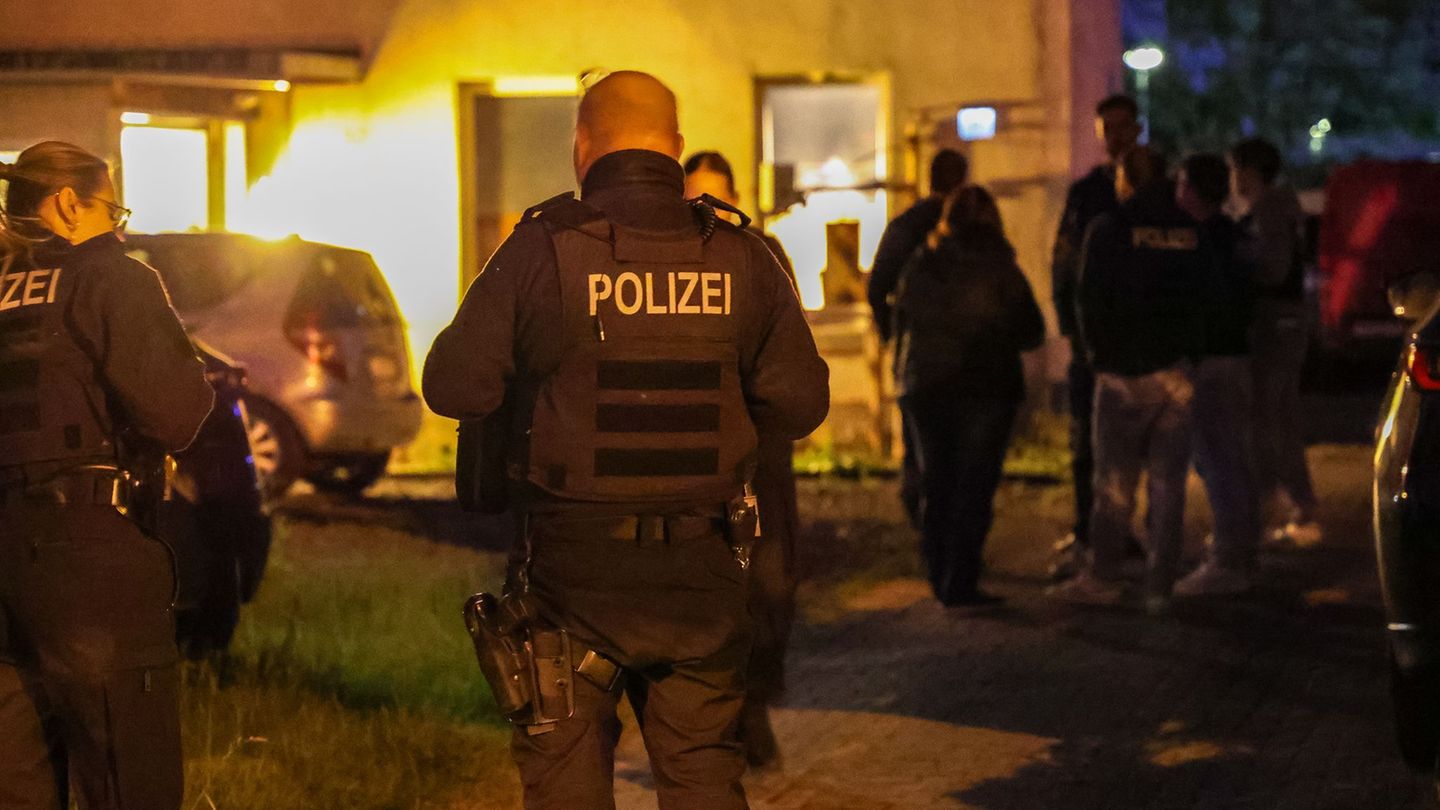 Remscheid: Nach gewalttätigem Streit: Polizei durchsucht Wohnung