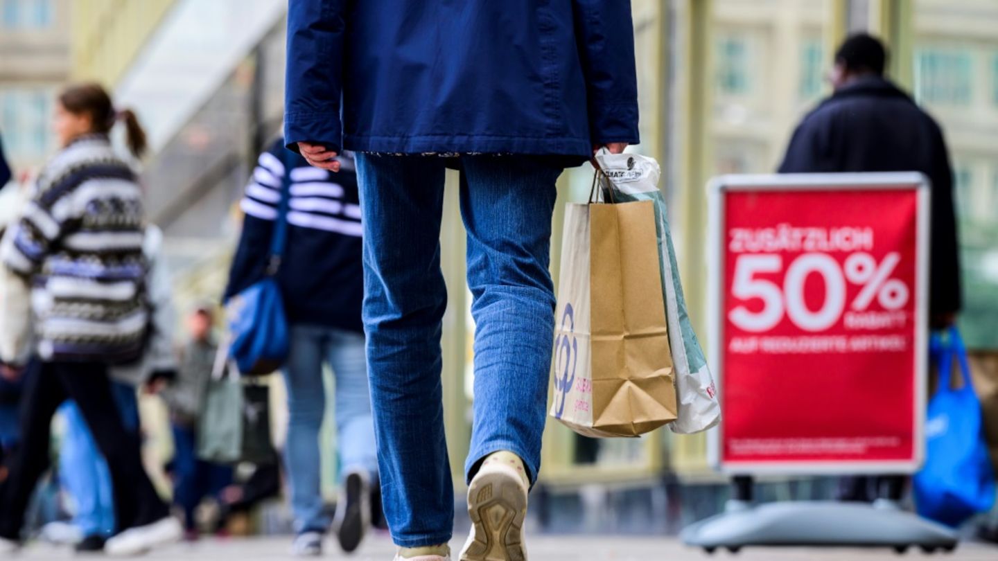 Insolventer Modehersteller Gerry Weber schließt alle rund 40 Geschäfte in Deutschland