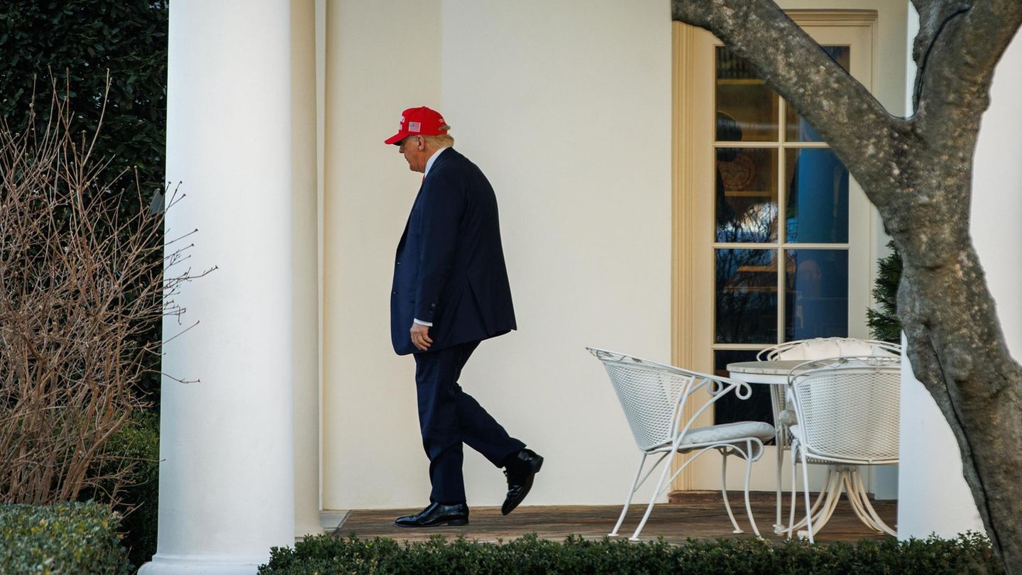 Stimmung in den USA: So zufrieden sind die Amerikaner mit der Arbeit von Donald Trump