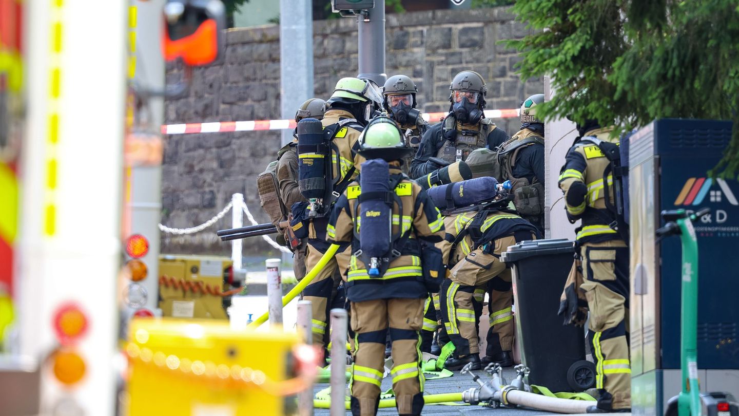 Polizeieinsatz in Solingen: Ermittler werten Zündelei als versuchten Mord