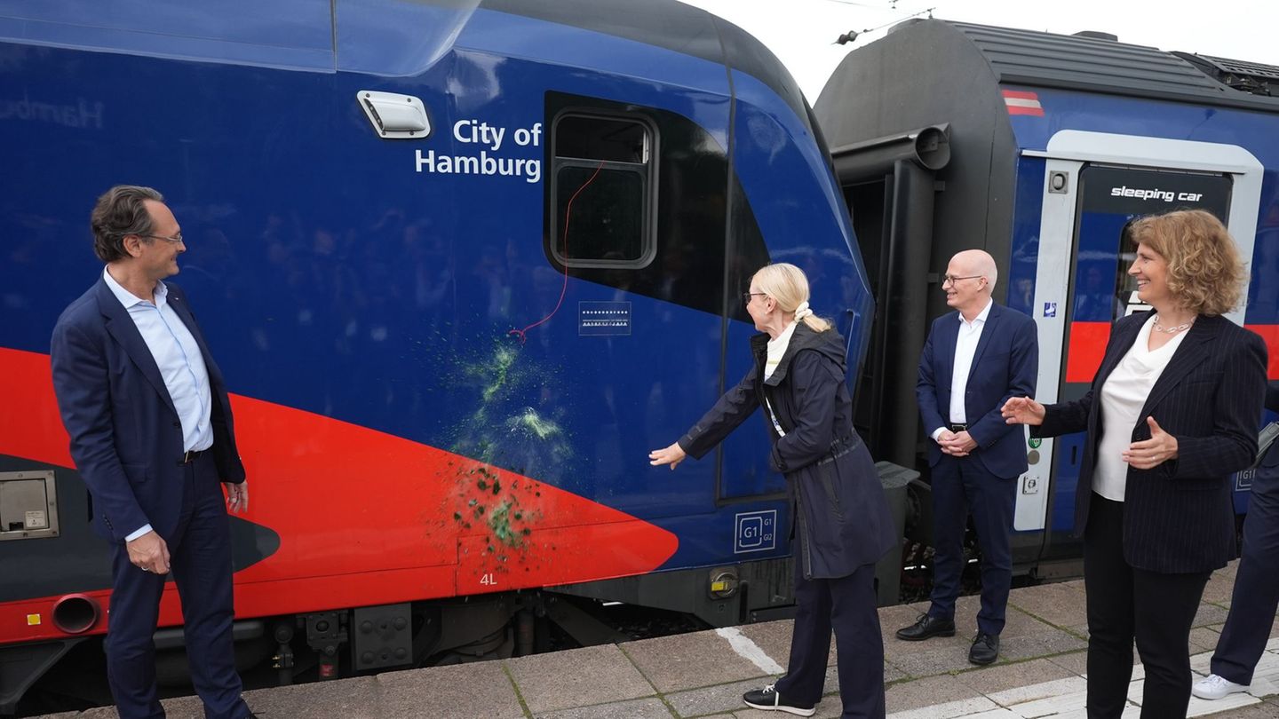 Neue Nachtzüge: Nightjet-Zug auf „City of Hamburg“ getauft