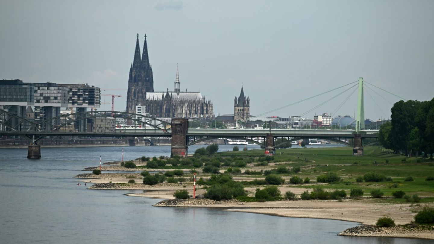 Durchsuchung bei 14-Jährigem in Köln wegen Verbreitens von IS-Symbolen im Internet