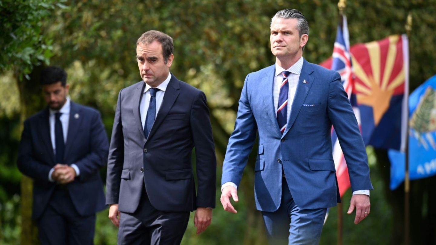 Verteidigungsminister Frankreichs und der USA erinnern in Normandie an D-Day