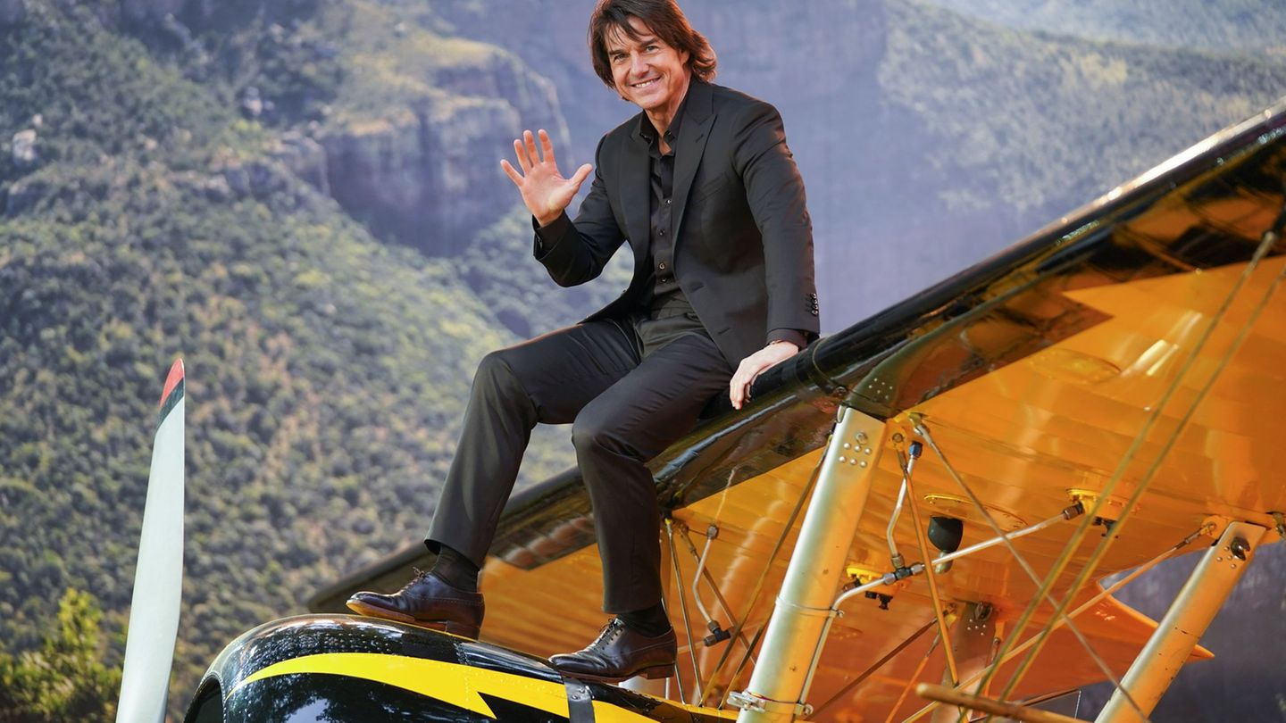 Spektakulärer Stunt: Tom Cruise bricht Weltrekord mit brennendem Fallschirm