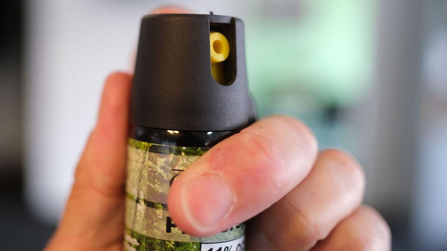 Einsätze wegen Pfefferspray: Junge versprüht Pfefferspray – Verletzte bei zwei Vorfällen