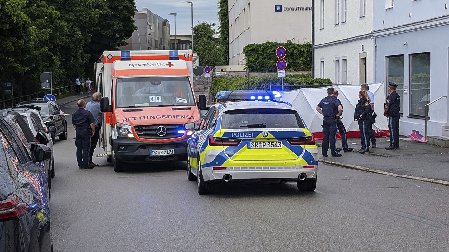 Hintergrund noch offen: Auto fährt in Menschengruppe – was wir wissen und was nicht
