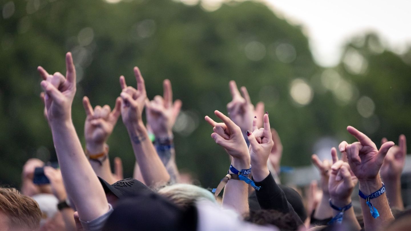 Festival-Jubiläum: Rettungskräfte müssen Mann bei Rock im Park wiederbeleben