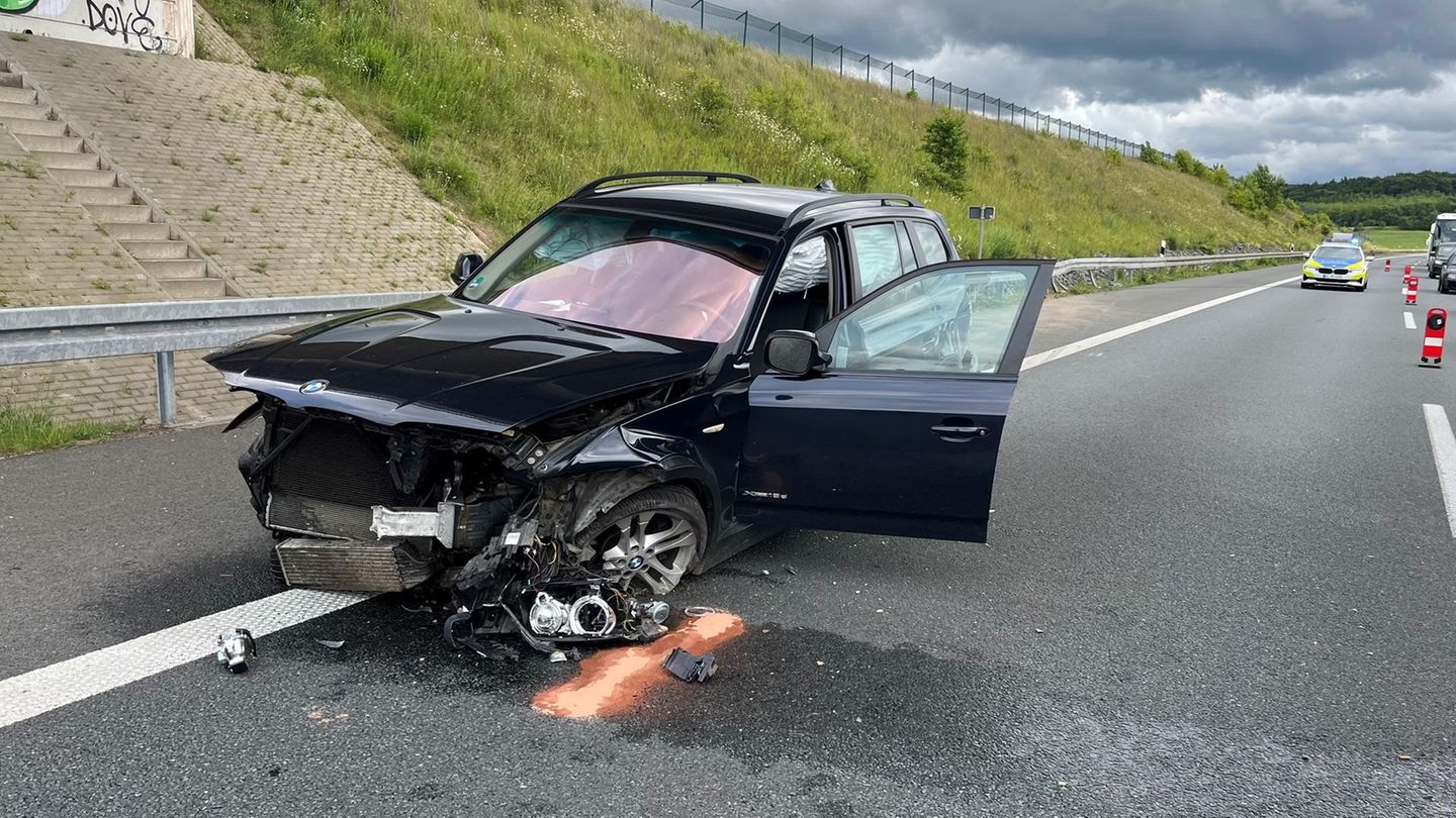 Landkreis Hildesheim: Betrunkener Fahrer überholt auf A7 rechts – Krankenhaus