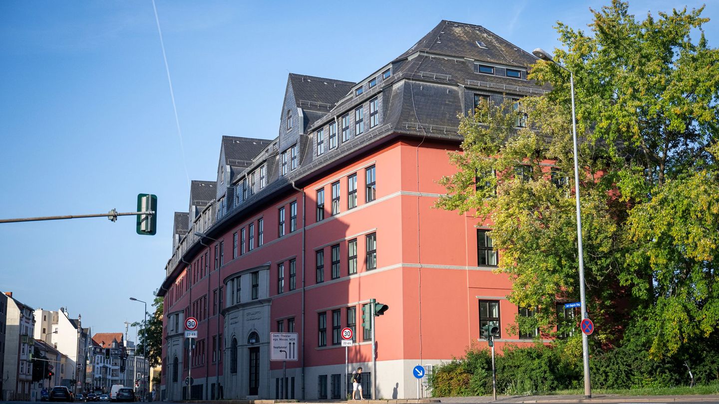 Plädoyers: Mit Hammer erschlagen – Lebenslang wegen Mordes gefordert