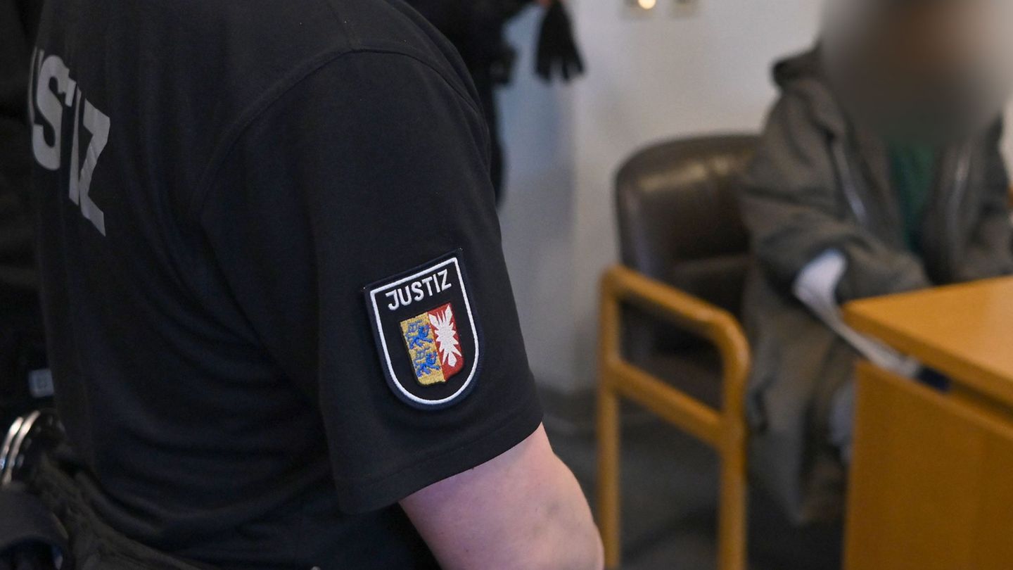 Prozessbeginn in Kiel: 35-Jähriger wegen Vergewaltigung und Geiselnahme angeklagt