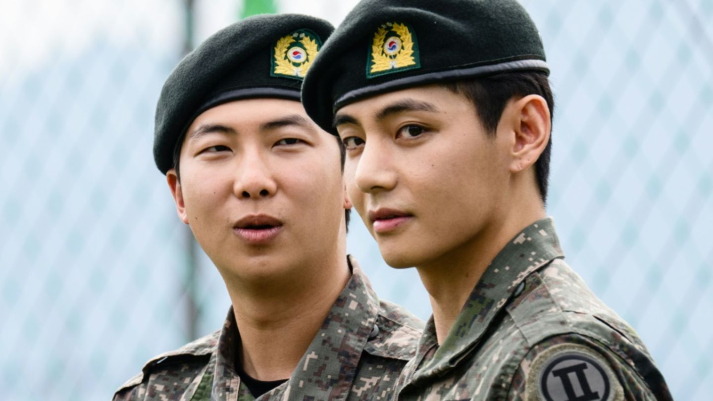BTS-Mitglieder RM und V beenden Militärdienst in Südkorea