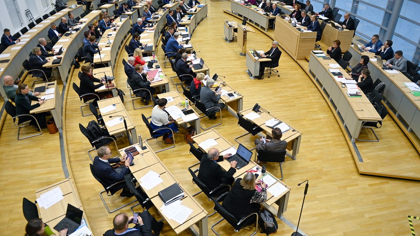 Sachsen-Anhalt: Parlamentarier debattieren über Bildungspolitik