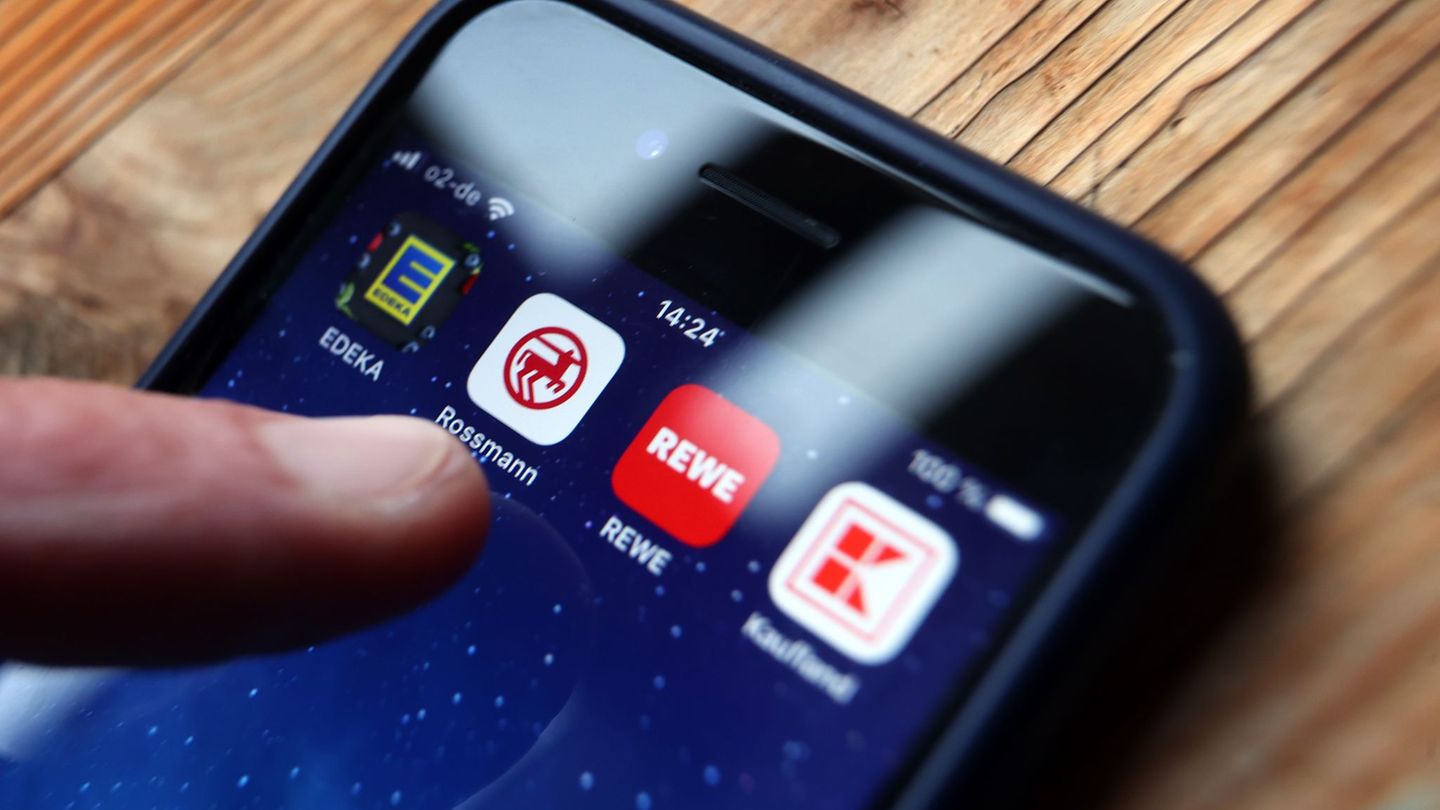 Einkaufen: Vergleich: Kunden sparen beim Einkauf wenig mit Treue-Apps