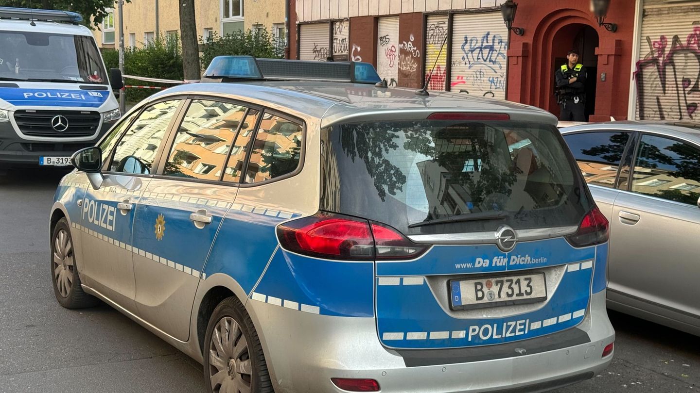Mordverdacht: Toter in Berliner Arztpraxis – Mordkommission ermittelt