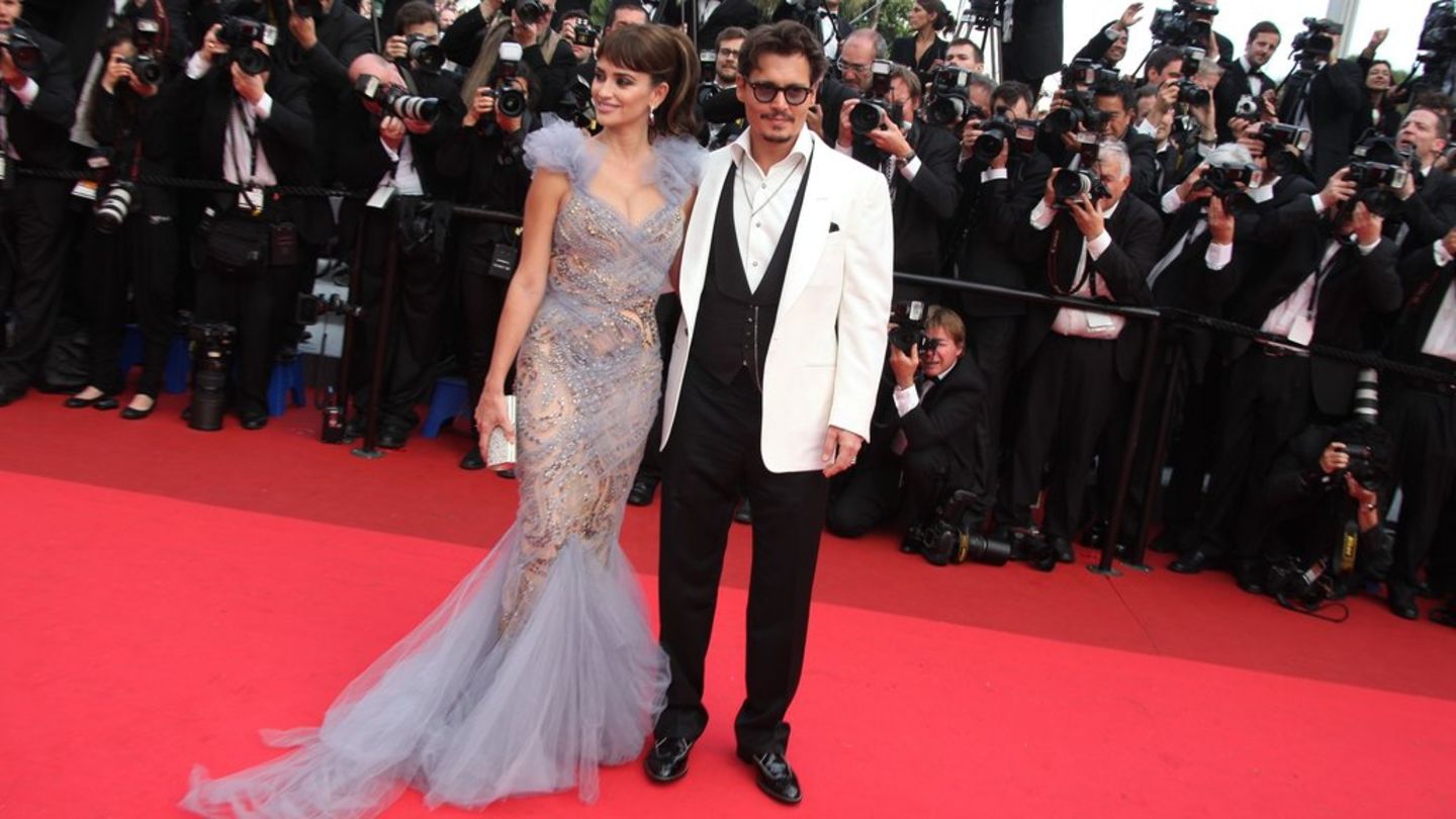 Johnny Depp und Penélope Cruz: „Day Drinker“-Stars besuchen Museum in Madrid