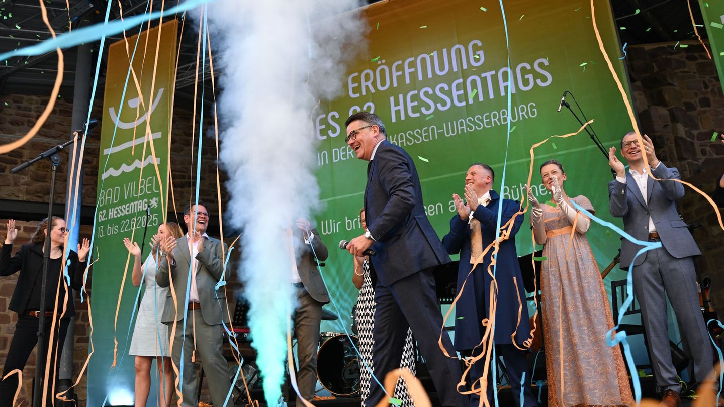 Feste: Konfettiregen und Hymne – Hessentag in Bad Vilbel gestartet