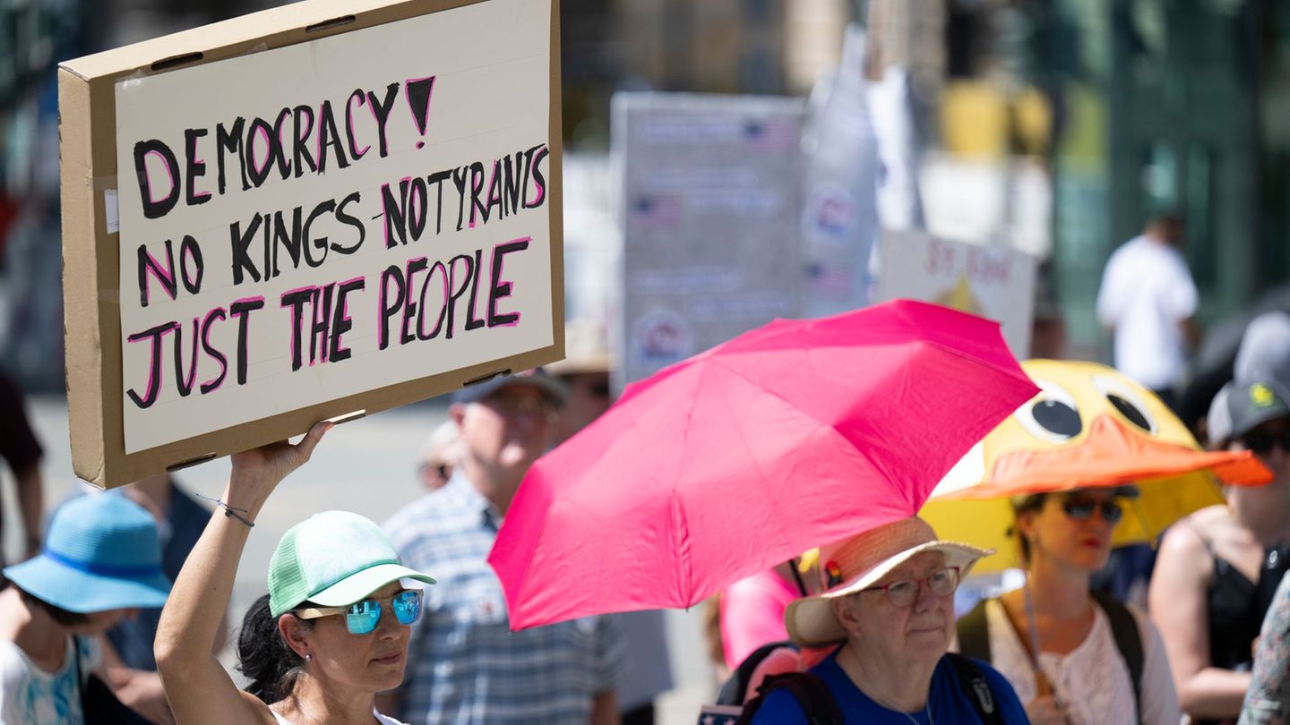 Demonstration: „Eis statt ICE“ – Anti-Trump Demo in Frankfurt