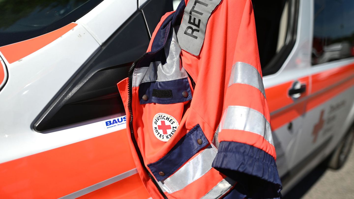 Unfälle: Feuerwehr rettet betrunkenen Mann aus Rednitz