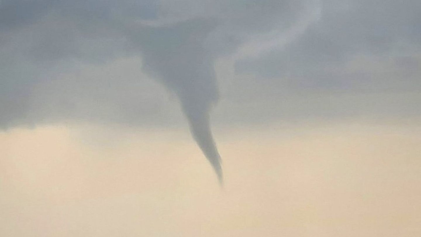 Wetter: Heftige Gewitter und ein Tornado-Verdacht in NRW
