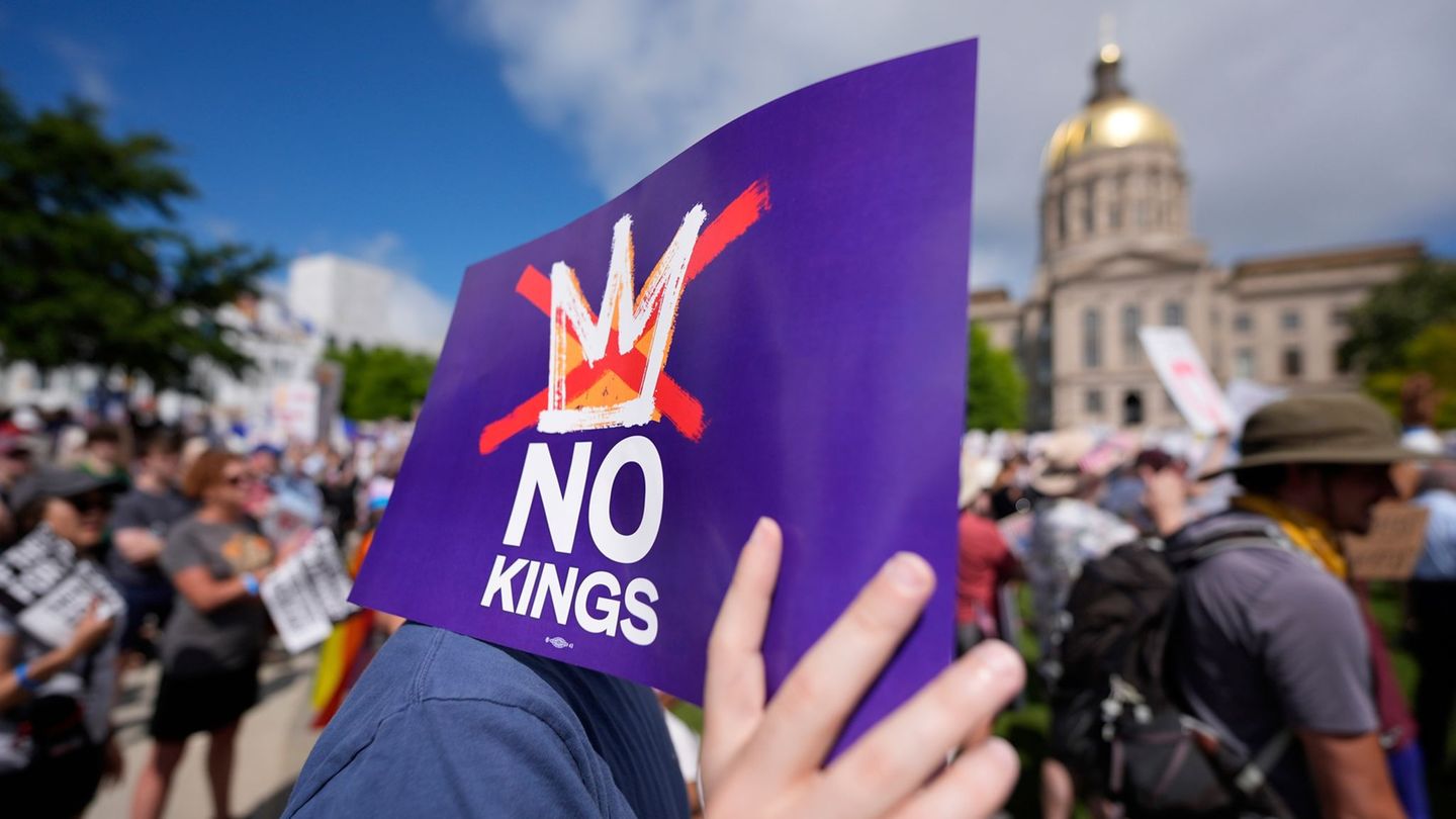 Parade und Proteste: „No Kings“: Landesweite Proteste gegen Trump