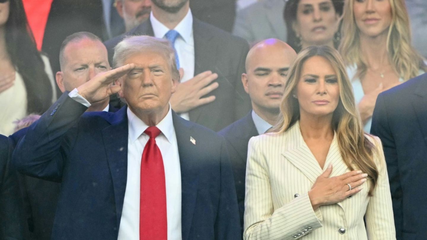 Trump eröffnet Militärparade in Washington – Landesweite Proteste gegen US-Präsidenten