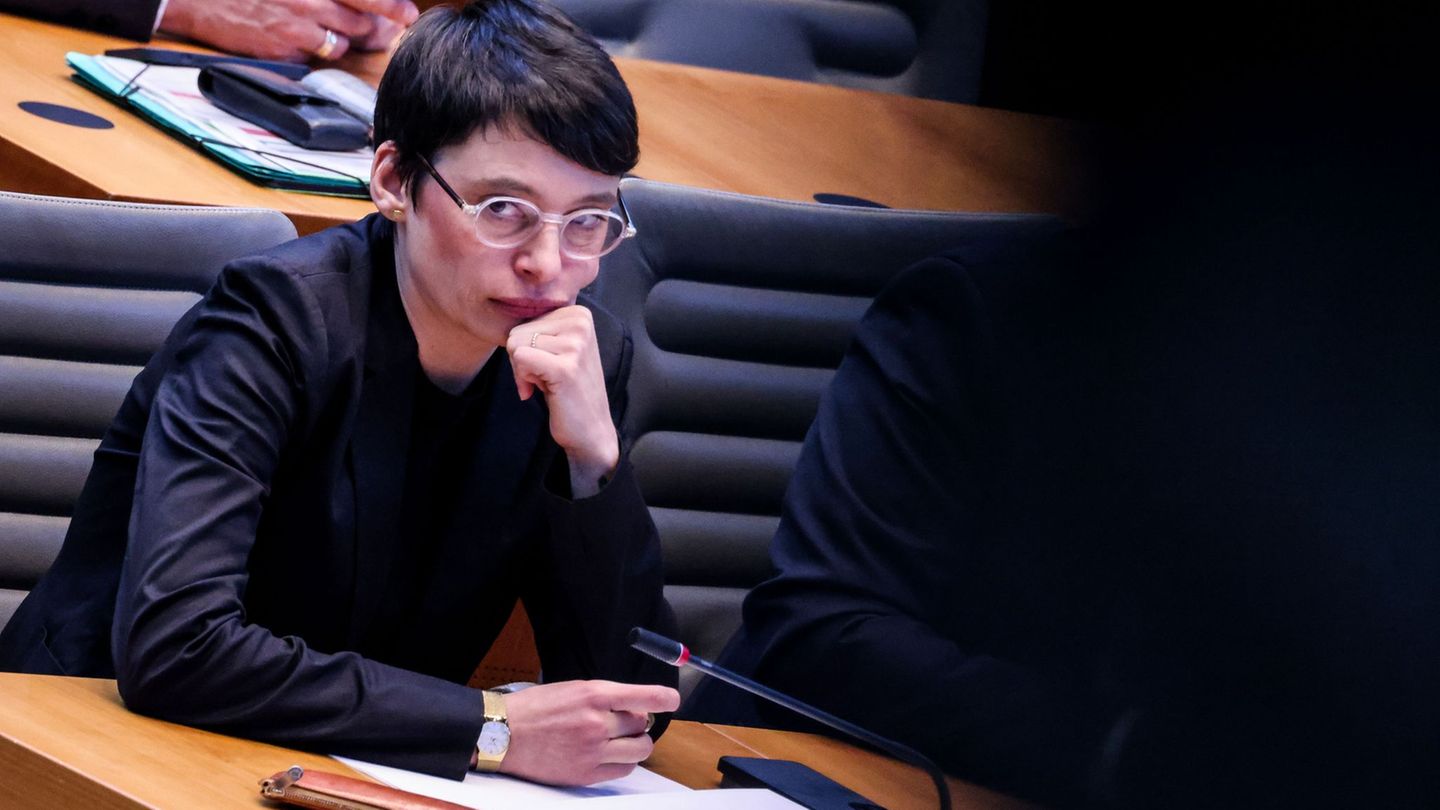 Fall Solingen: Ministerium: Paul ging wegen Terminen nicht ans Handy
