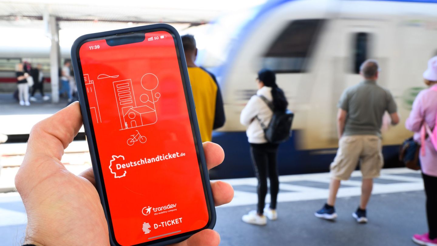 Nahverkehr: Minister: Deutschlandticket muss günstiger sein als das Auto
